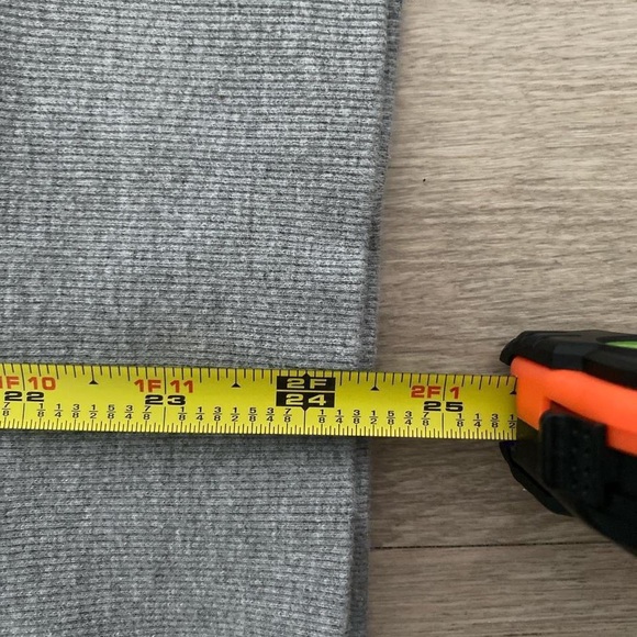 Women’s Vintage Disney AOP Minnie Mouse Zip up Hoodie - Picture 4 of 6